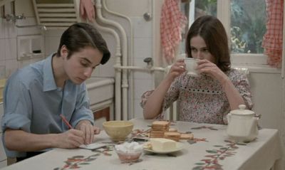 Scene from "Baisers volés" (François Truffaut, 1968)