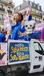 Moins de Super Profits, Plus de Super Pensions - manif, Paris, 31 jan 2023