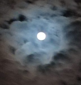 Photograph of the moon, William Eaton, Paris, mars 2025